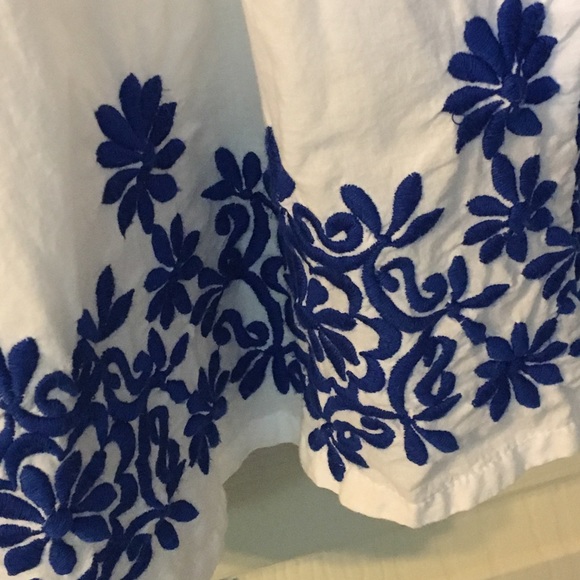 Girls Xs embroidered peasant top - Picture 2 of 5